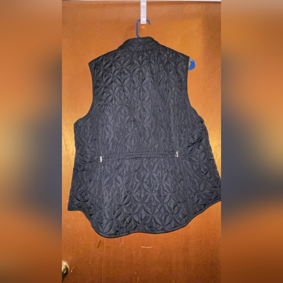 NWT Croft and Barrow Puffer Vest - Picture 2 of 3